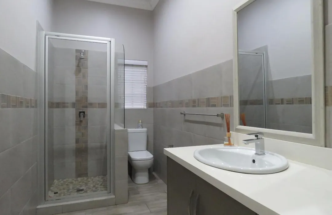 Country Lane Lodge-1